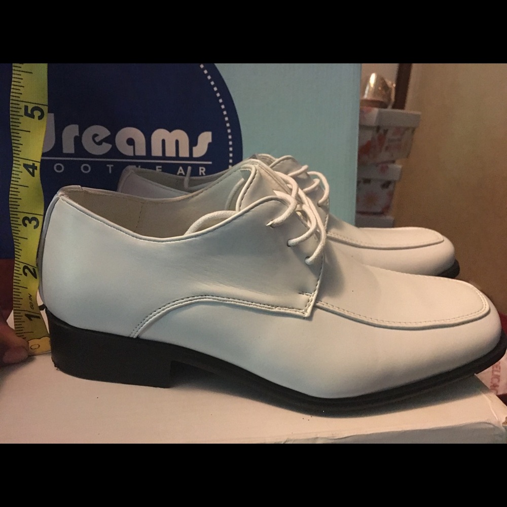White boys kids dress shoes